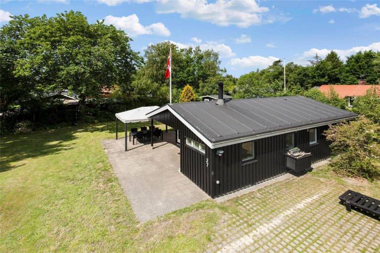 House with terrace & BBQ — photo 2