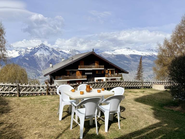 Fully equipped beautiful apartment with garden & terrace | Ski nearby | Pet-friendly — photo 2
