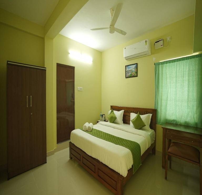 Le Leos Park Inn