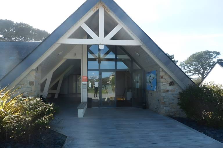 Holiday Home 'Maison Dans Résidence' with Private Pool, Private Terrace and Wi-Fi — photo 2
