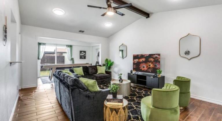 Vacation home | Dogs allowed in Richardson, TX