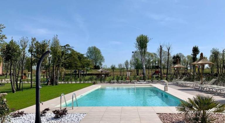Lovely farm with pool, garden & patio | Pet-friendly — photo 2