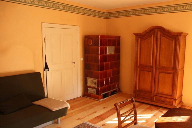 Holiday Apartment 'Am Roten Schloss' with Shared Terrace, Shared Garden and Wi-Fi — photo 3