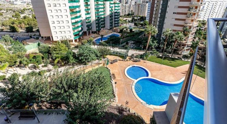 Apartamento en Villajoyosa Benidorm con Gimnasio y Spa — photo 5