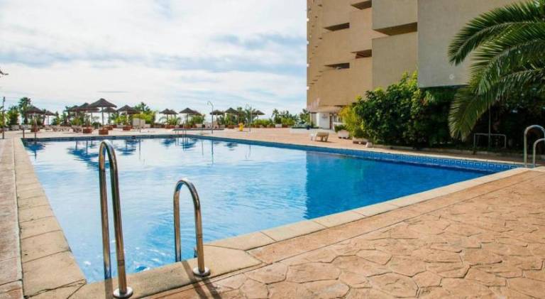 Holiday apartment with terrace & pool — photo 4