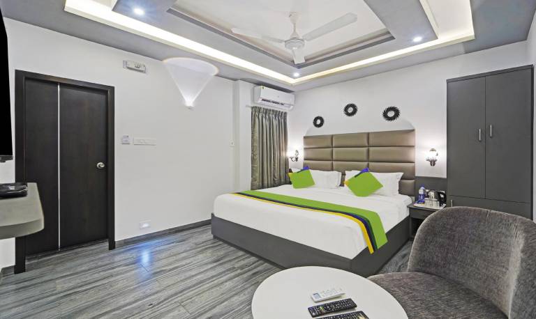 Treebo Premium Raffis Andalusia Bay Way