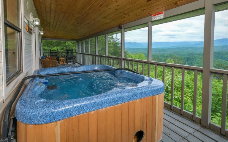 Over the Top - Pets Welcome, Mountain Views, Hot Tub, Wood-burning Fireplace — photo 2