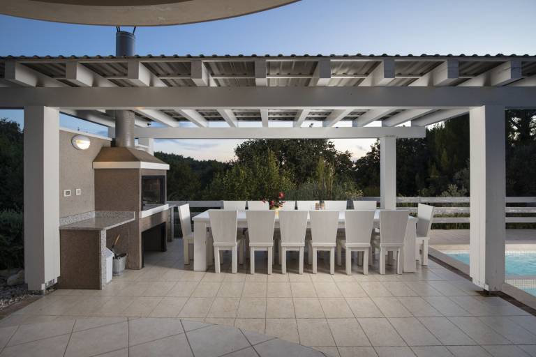 Villa with garden, sauna & private pool | Water view — photo 5