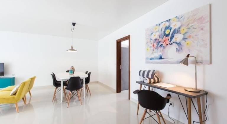 Holiday apartment with terrace, BBQ & pool — photo 5