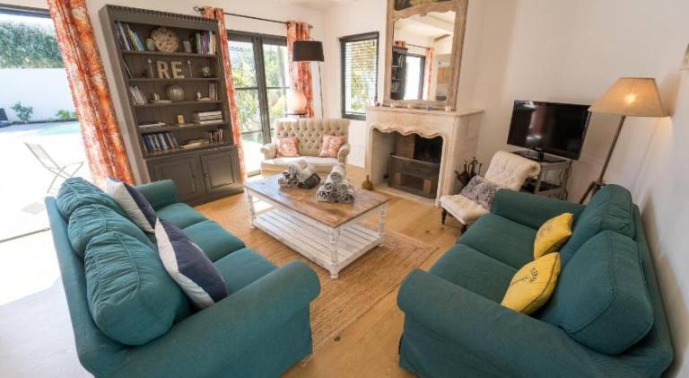 Villa with barbecue, yard & terrace | Pets are welcome — photo 2