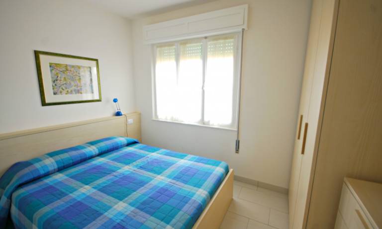 Bright apartment with sea view — photo 5