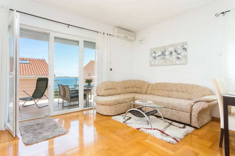 Holiday apartment with patio | Sea view — photo 4