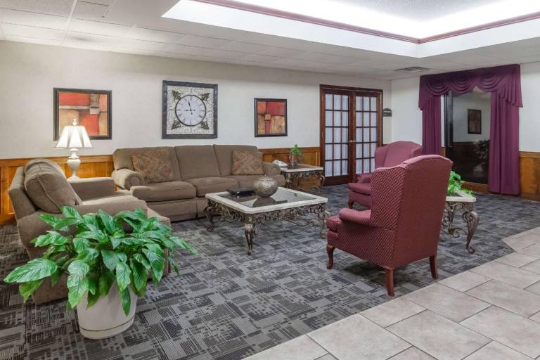 Baymont by Wyndham Madisonville — photo 4