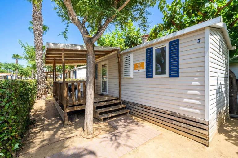 Campsite Le Domaine des Naiades - Mobile home Classic 3 bdr. 6 pers. Covered Decking A/C in Grimaud