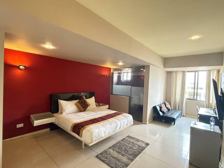 Bed and breakfast  Tema New Town
