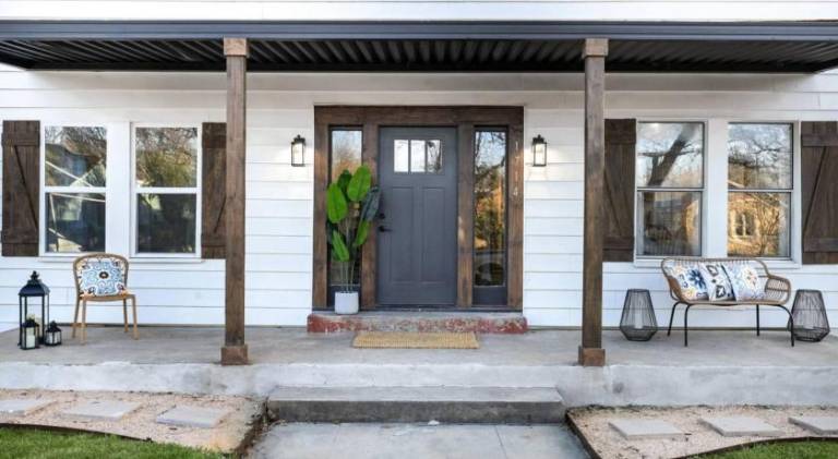 Nice vacation home with hot tub | Dogs allowed in San Antonio, TX