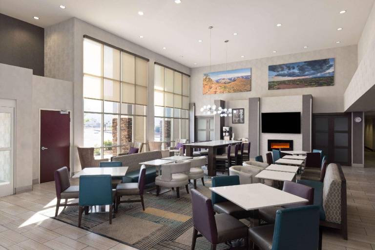La Quinta Inn & Suites by Wyndham Williams-Grand Canyon Area — photo 3