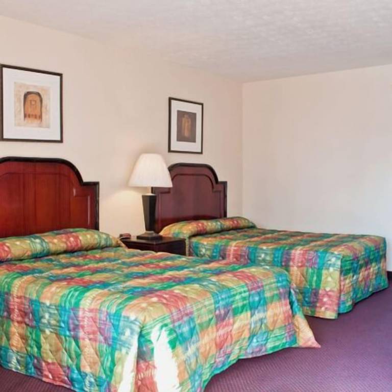 Motel  White Pine