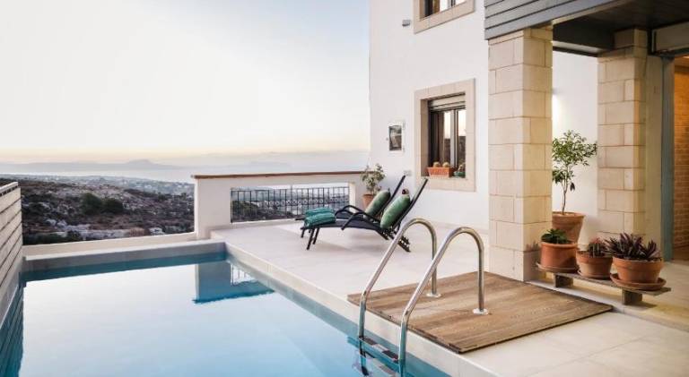 Fully equipped villa with private pool & terrace | Pets are welcome in Rethymno