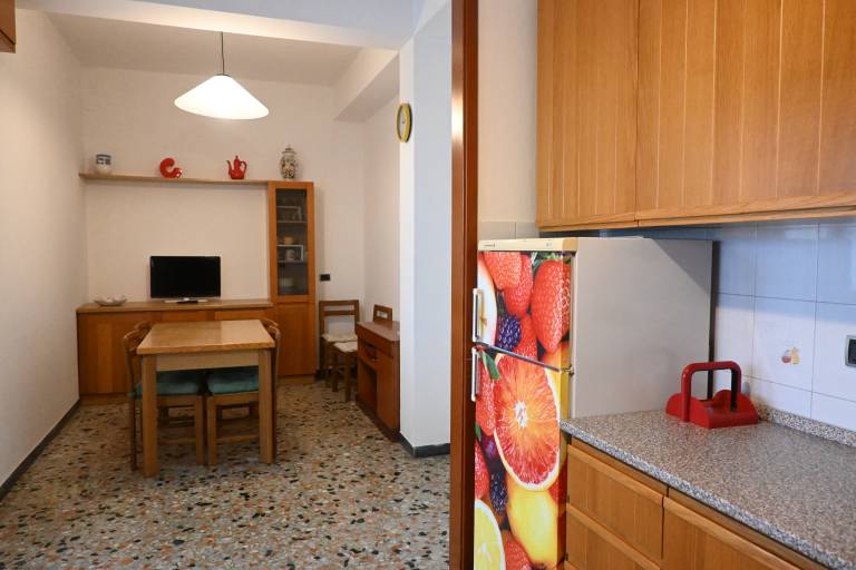Holiday apartment with terrace | City view — photo 5
