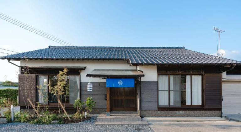 Villa with pool, BBQ & jacuzzi in Fukuoka