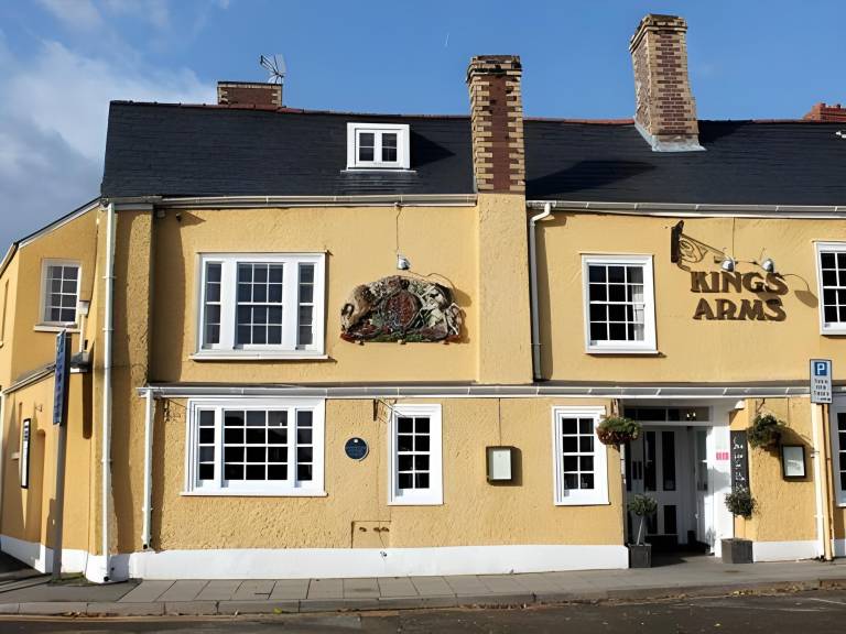 The Kings Arms Hotel in Abergavenny