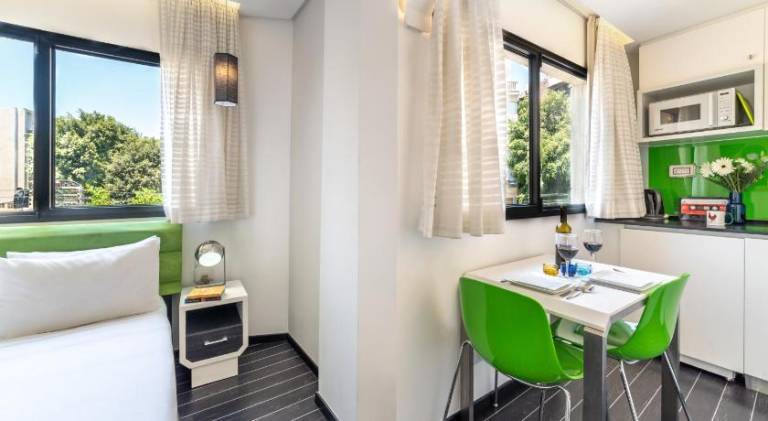 Apartment with patio | Near Dizengoff Street — photo 3