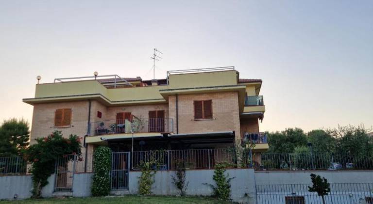 House with 2 rooms for 4 persons in Numana