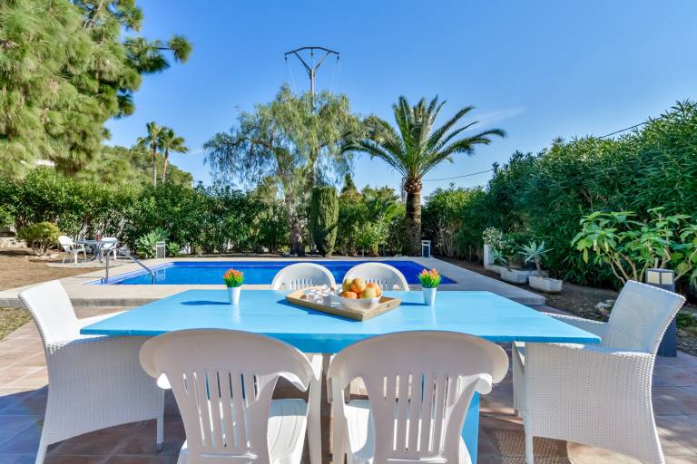 Fully equipped villa with patio, private pool & BBQ | Pet-friendly — photo 3