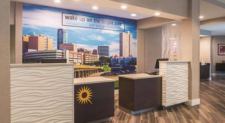 La Quinta Inn and Suites Fort Worth City View — photo 4