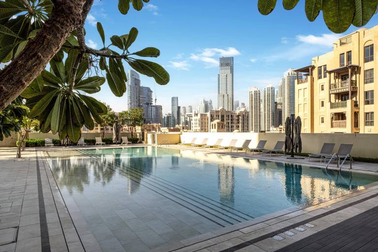 Fully equipped charming vacation home with pool, jacuzzi & garden | Next to Burj Khalifa | Good for workation | Pets allowed — photo 3