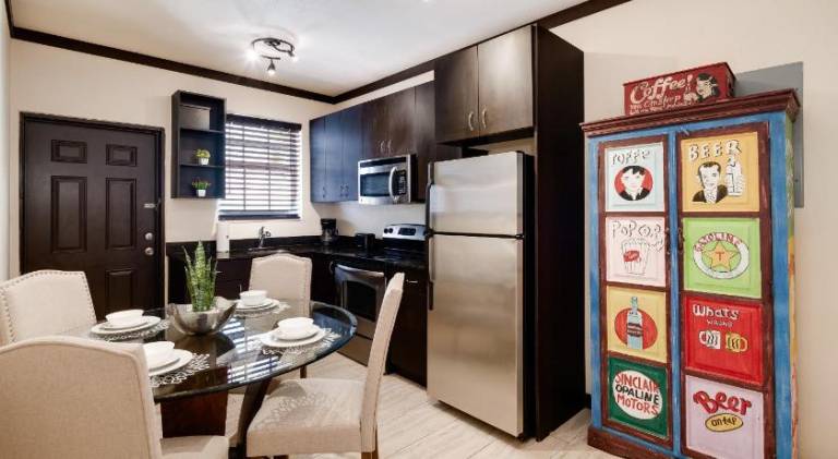 Tradewinds Apartment and Hotel — photo 4