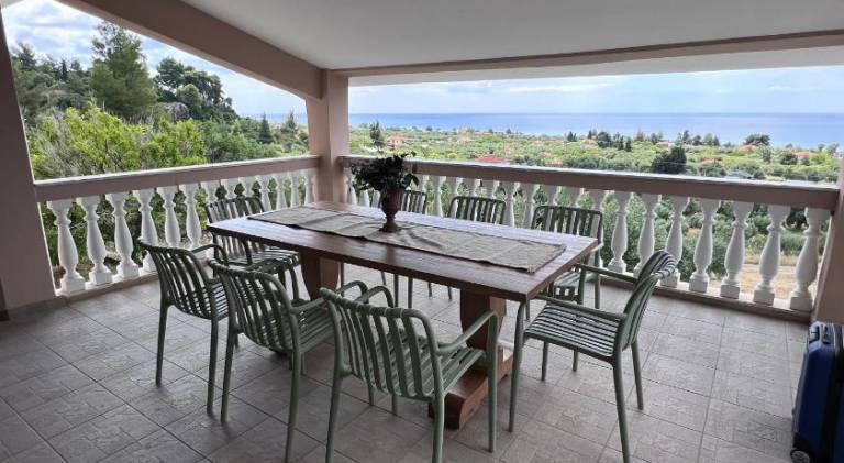 Villa with patio, yard & barbeque | Perfect for remote work | Dogs allowed in Kas