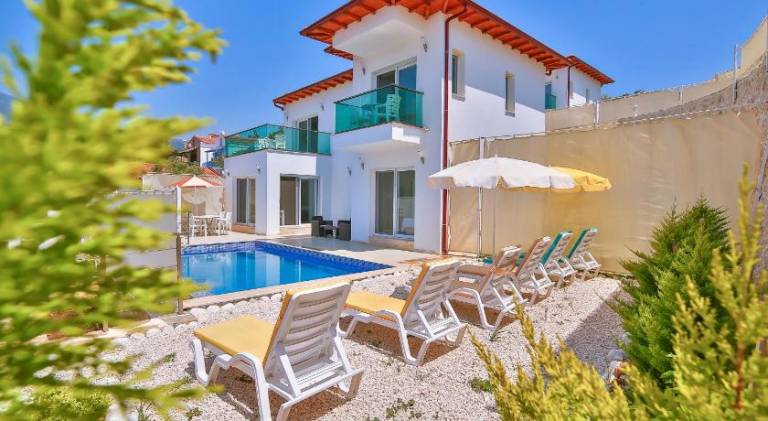Villa with yard, private pool & barbecue in Antalya