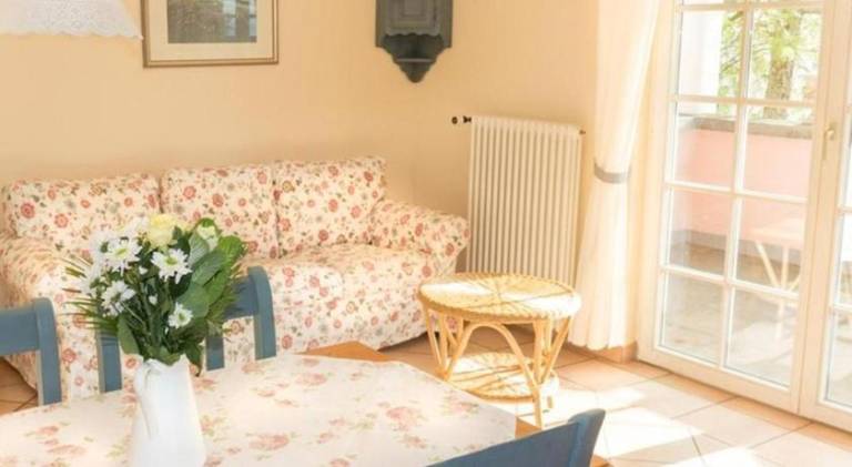 Holiday apartment with 3 rooms for 6 persons in Meersburg