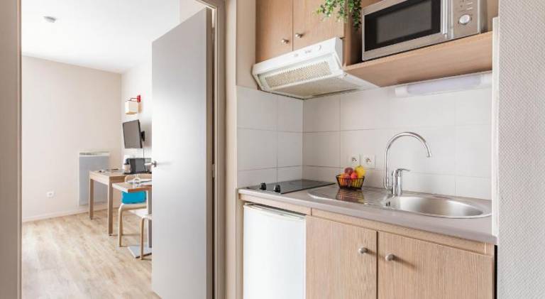 Serviced apartment with terrace | Suitable for remote work — photo 5
