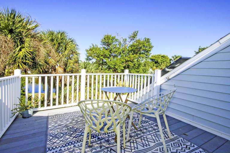 Lakefront Sanibel home - Minutes from the beach - Coastal Canopy — photo 4