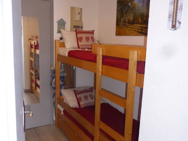 Cozy studio in village center, pets allowed, private parking — photo 4