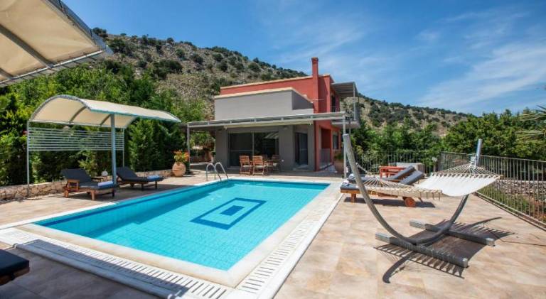 Villa with pool in Kefalonia