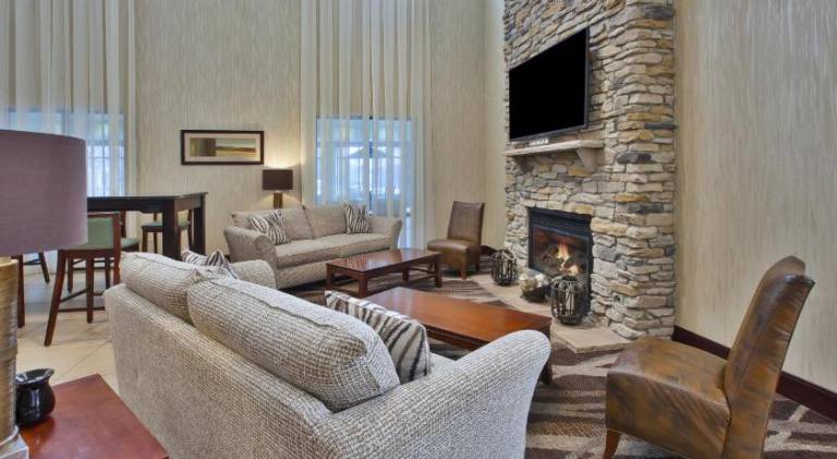 Holiday Inn Express & Suites Geneva Finger Lakes By IHG — photo 2