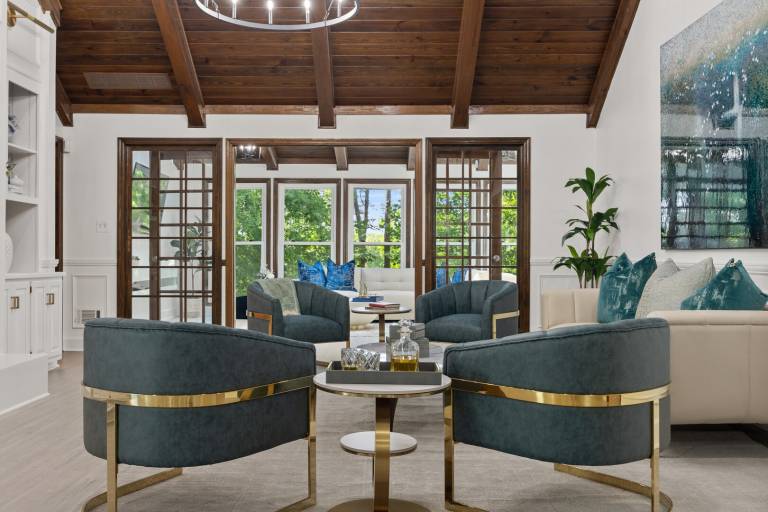 Family-friendly vacation home with private pool & patio | Pets are welcome — photo 3