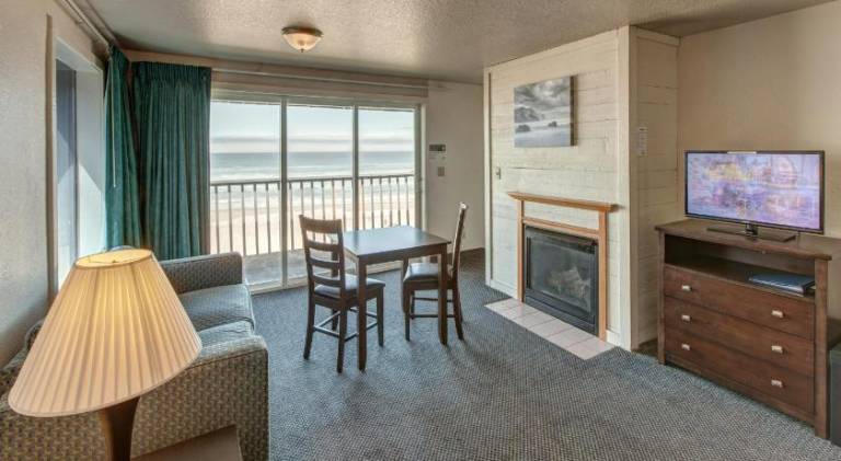 SURFSIDE RESORT — photo 2