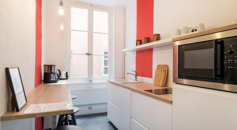 Rental apartment | Close to Place Bellecour — photo 2