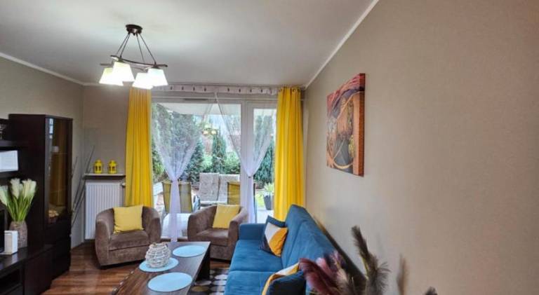 Rental apartment with yard — photo 4