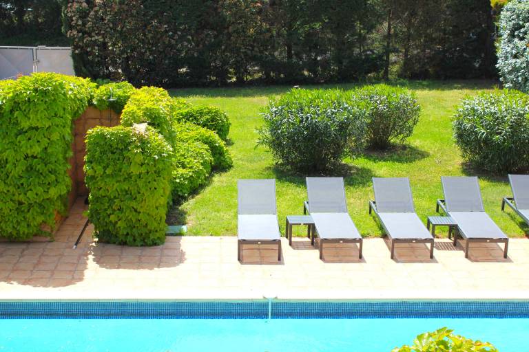 Villa with garden, terrace & barbecue — photo 3