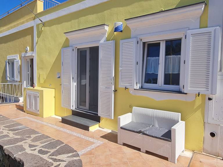 Pleasant vacation home with patio | Pets allowed — photo 3