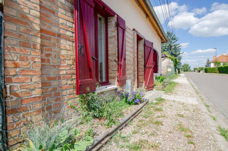 Gite with yard, grill & terrace — photo 5