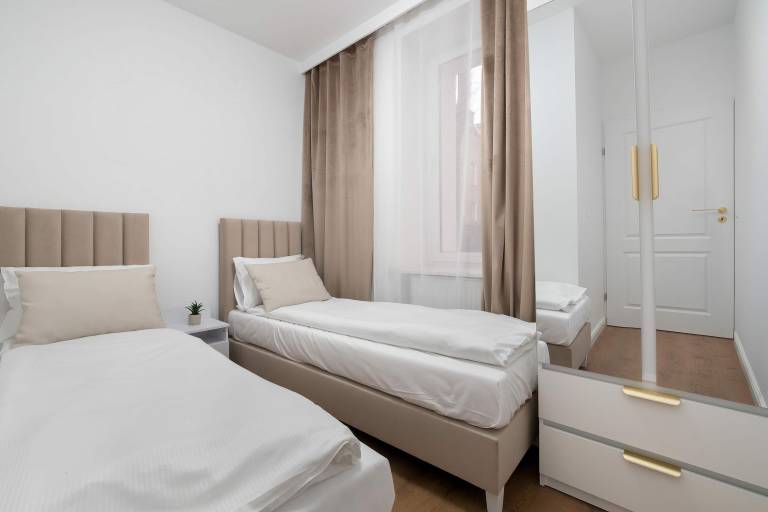 Niegolewskich 26 Pozna Bright Apartment 2 Bedrooms — photo 2