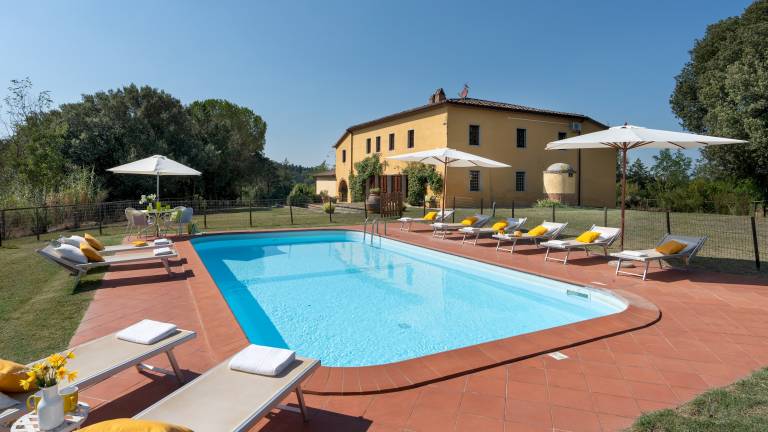 Villa with barbecue, private pool & garden | Pool view in Peccioli
