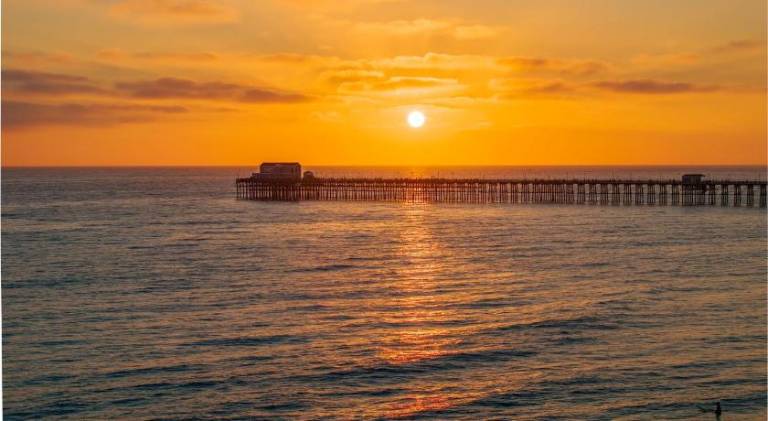 Holiday apartment with hot tub in Oceanside, CA